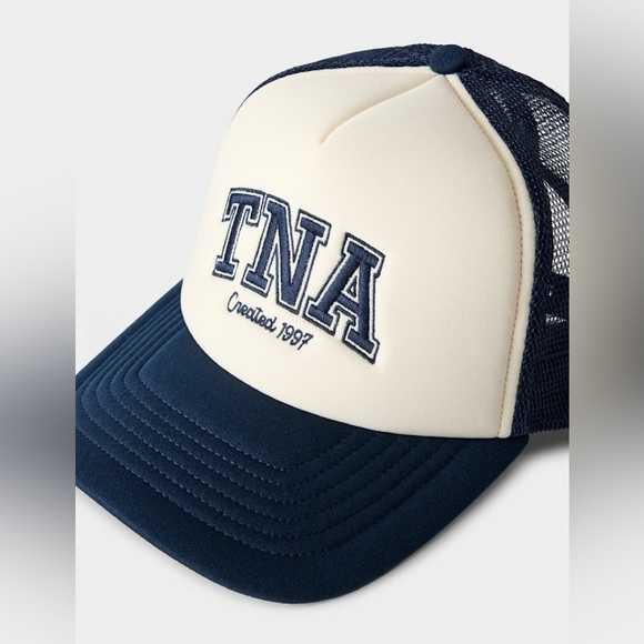 Aritzia Accessories - NWT ARITZIA Tna Freeway Trucker Hat